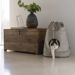 Designed by Lotte VilarKattigloo Grå