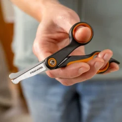 Fiskars Sax för Detaljklippning